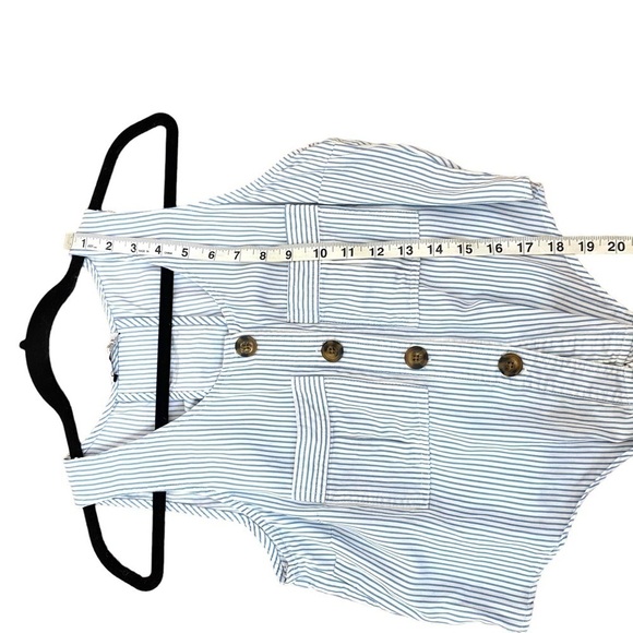 DEX Button Down Cropped Tank with Tie Front - Picture 10 of 10